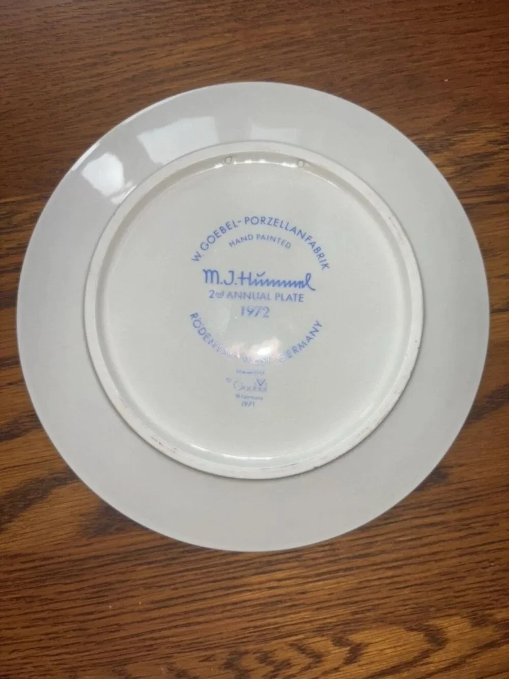 Goebel Hummel 1st Edition 1971 Heavenly Angel Plate + 1972 2nd Edition Plate